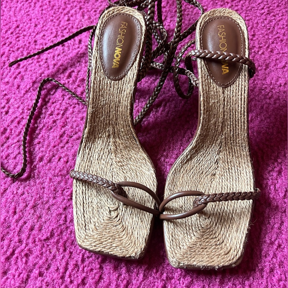 NWOT Fashion Nova Heels